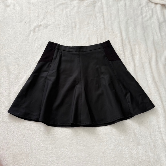 BCBG MaxAzria Black Skirt - Picture 1 of 4